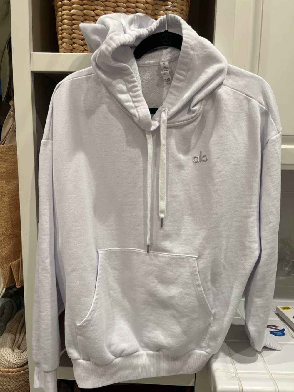ALO Yoga womens White Hoodie Pullover – Minimal Logo